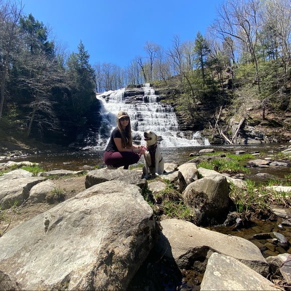 Meet your Posher, Kara - Picture 2 of 3